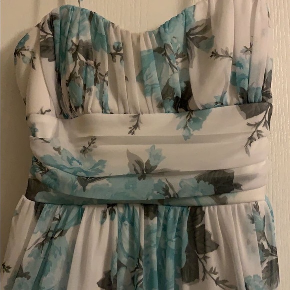 ⭐️2 for $20 Floral Dress - Picture 2 of 4